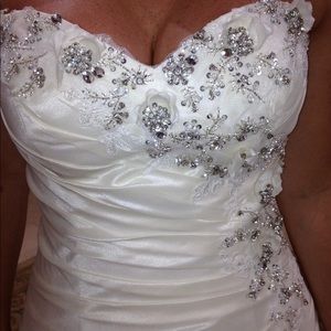 Justin Alexander style#8602 wedding dress